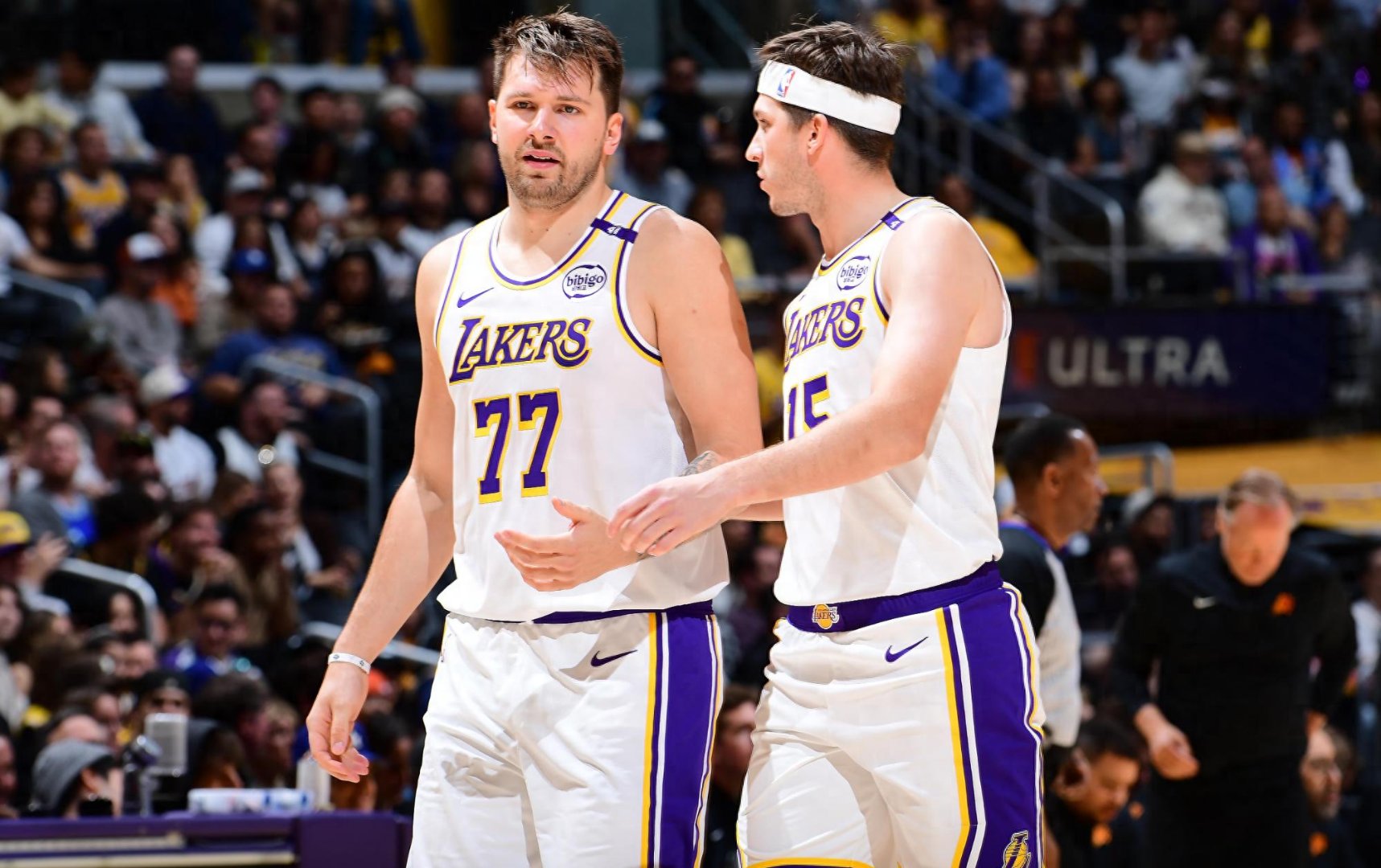 密尔沃基雄鹿迎德甲关键赛，加时末段绝杀压哨，管理层满意，团队化学反应显著的简单介绍