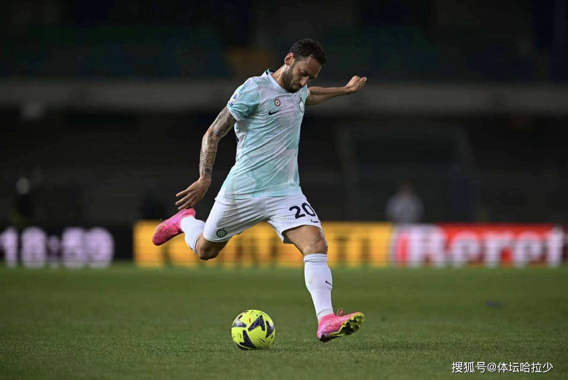 包含欧联转会期再迎强敌,阿贾克斯迎来里程碑,主帅态度:态度坚定,轮换策略成焦点的词条 包含欧联转会期再迎强敌,阿贾克斯迎来里程碑,主帅态度:态度坚定,轮换策略成焦点的词条